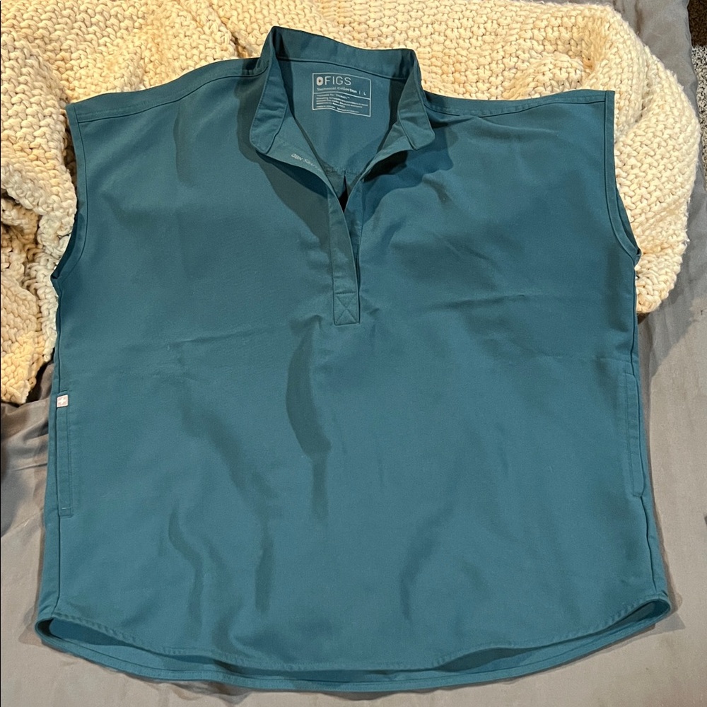 Figs Rafaela scrub top